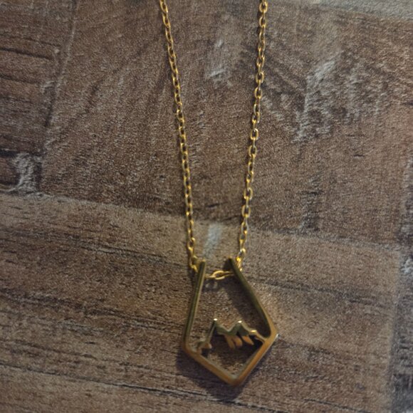 Mountain Necklace - Picture 2 of 2